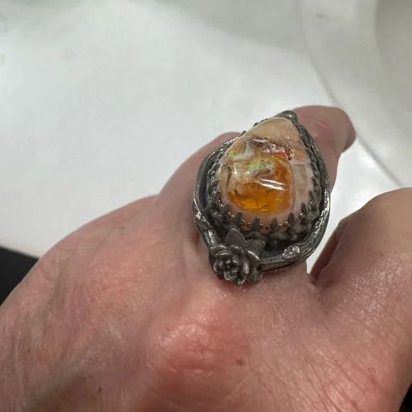 Unique Teardrop Sterling Silver Ring with Amazing Opal Stone - Picture 4 of 9